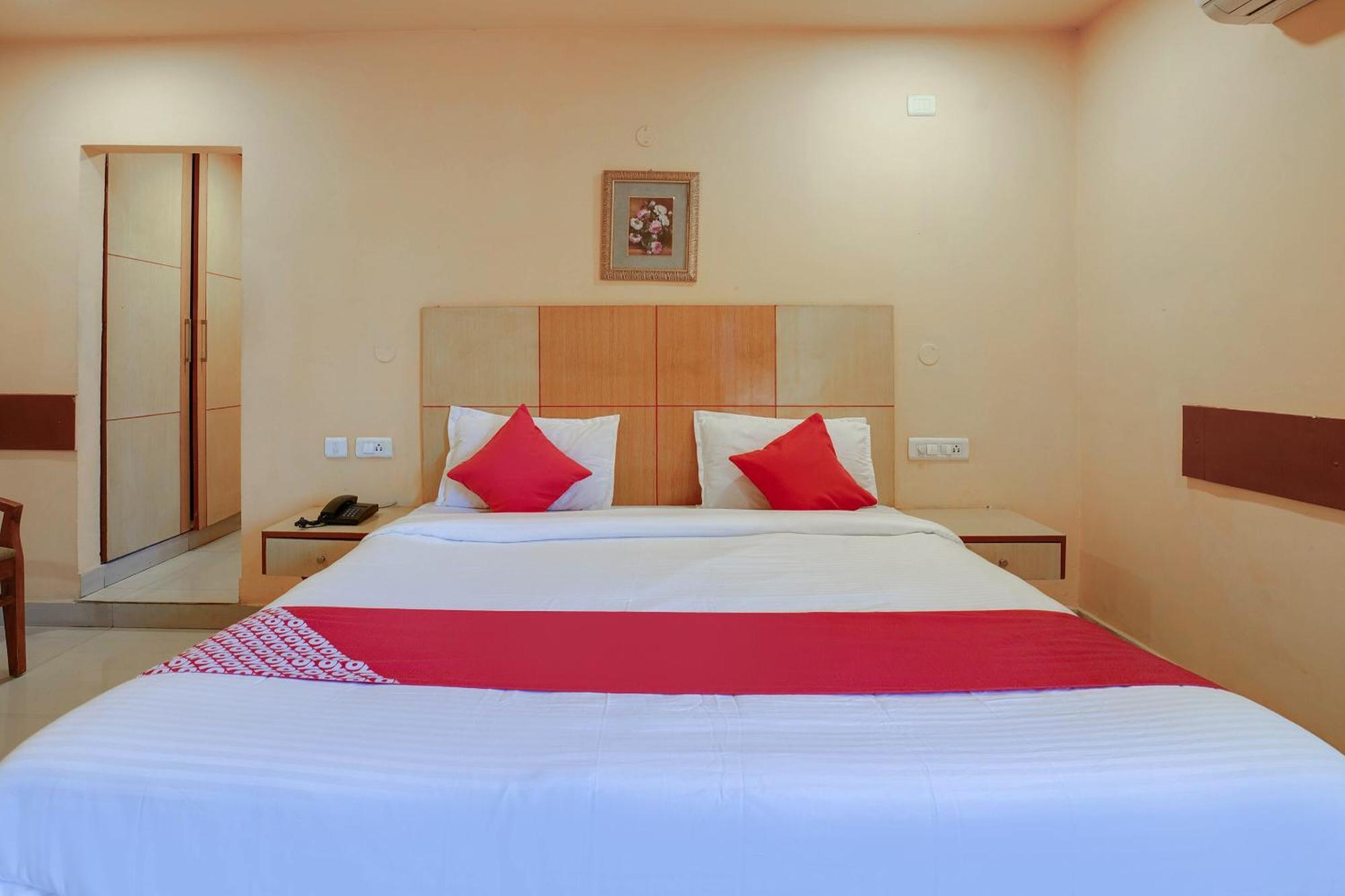 Hotel O Shanta Residency Lodge Sururnagar Exterior photo
